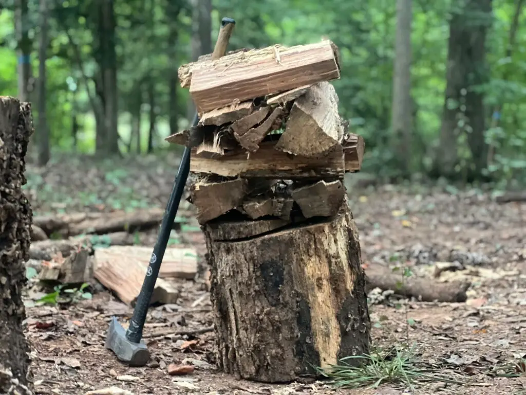 We sell full racks of fully dried hand-chopped OAK firewood.